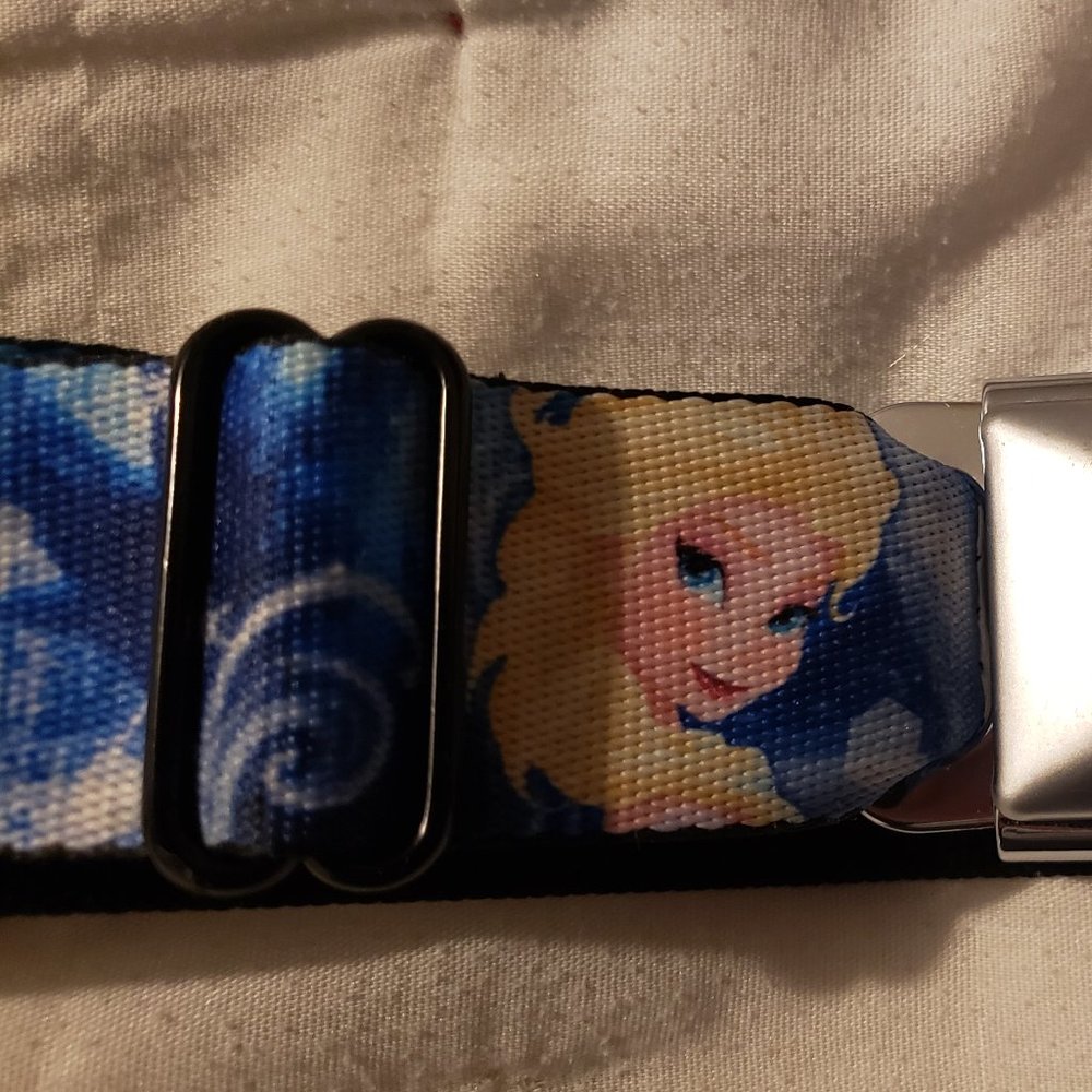 Unisex FROZEN Adjustable Buckle Down BELT - Picture 3 of 4